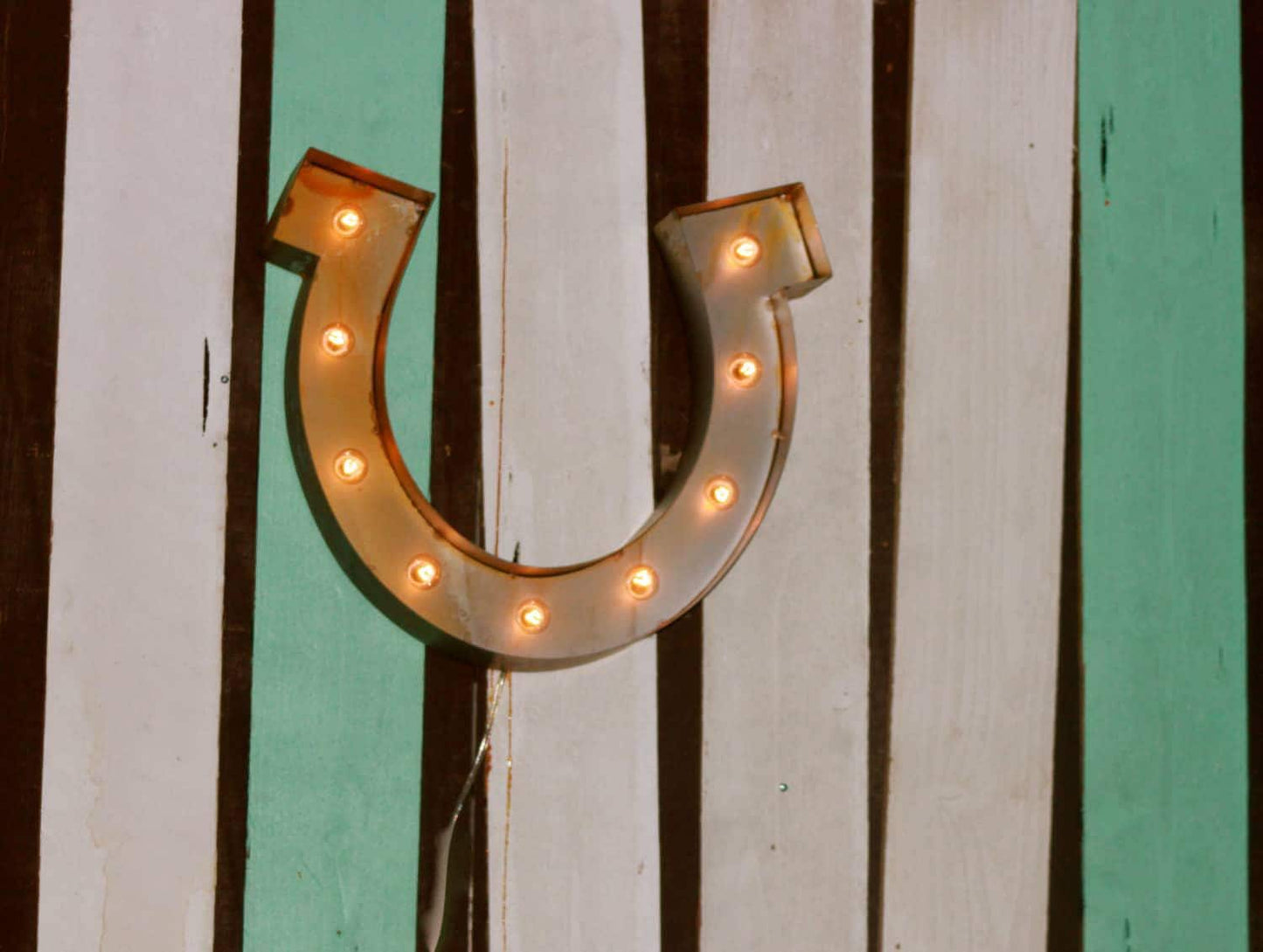 Metal horseshoe marquee sign – rustic western led light decor
