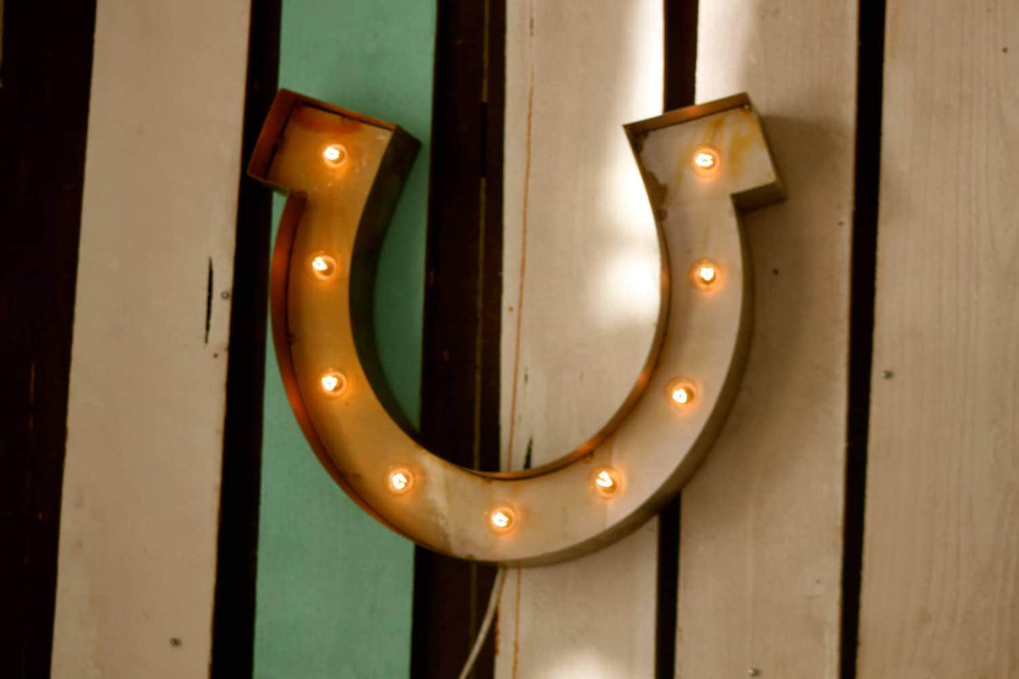 Metal horseshoe marquee sign – rustic western led light decor