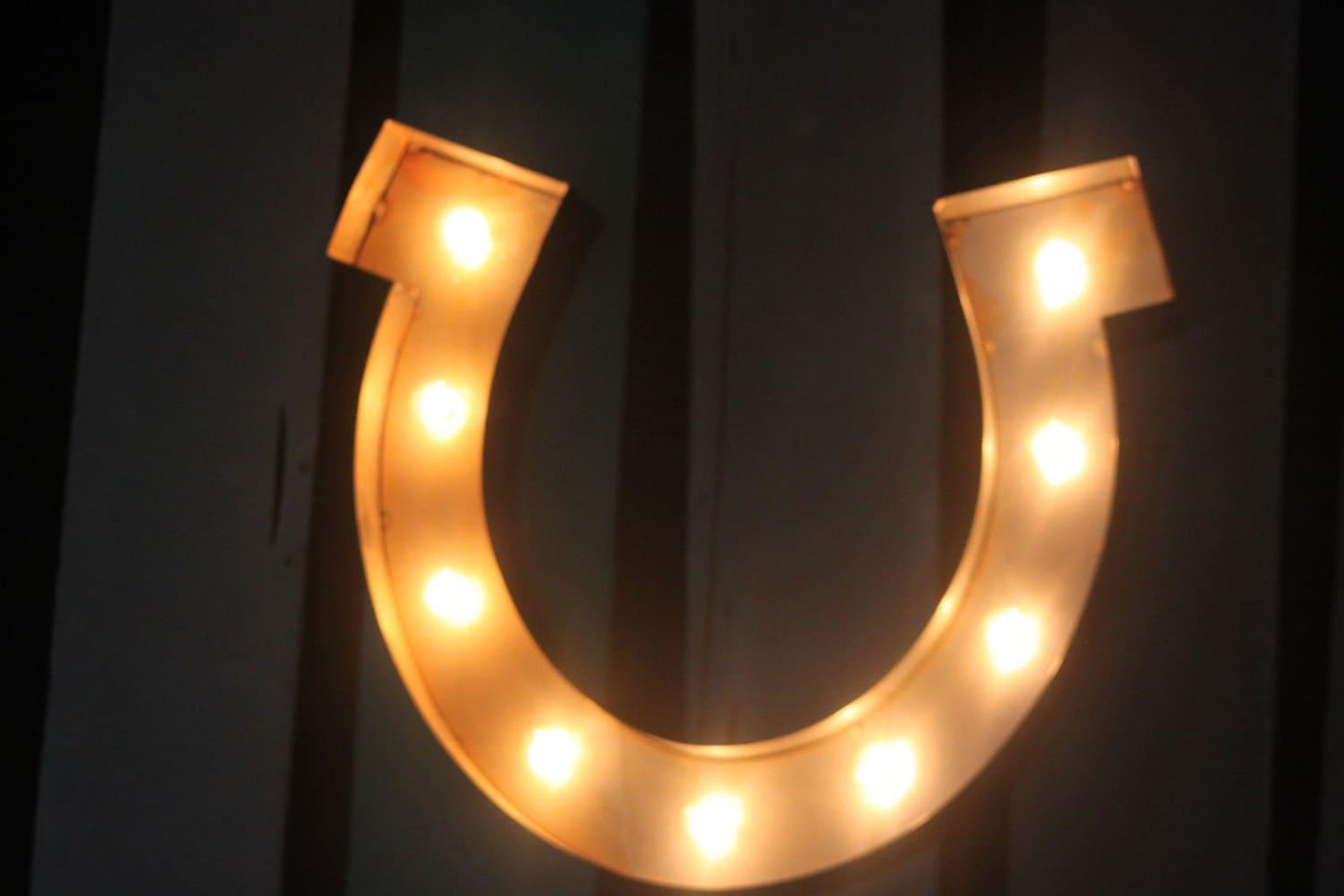 Metal horseshoe marquee sign – rustic western led light decor